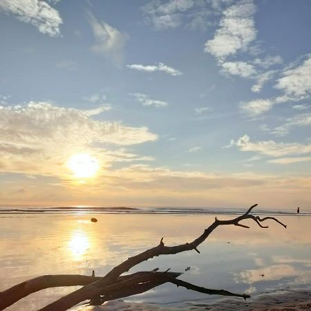 Timurbay Seafront Staycation By Nedd'S Kuantan Eksteriør billede
